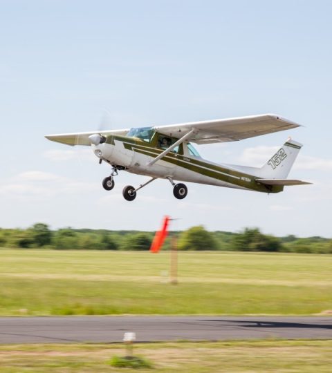 Introductory Flight Lesson In A 2-seat Cessna 152